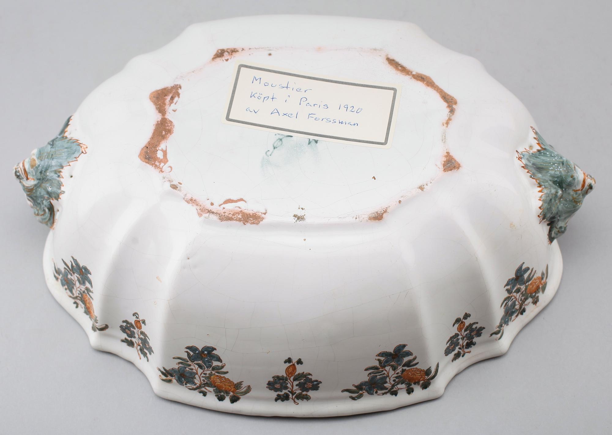 TERRIN med lock, fajans, märke för Joseph Olérys, Moustier.