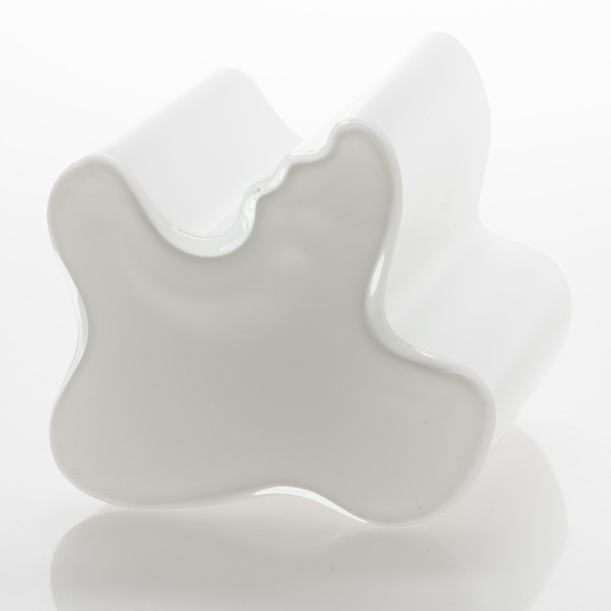 An Alvar Aalto glass vase 3031, signed Alvar Aalto, 2000's.