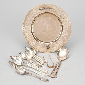PARTI SILVER, 18 delar, bland annat Gustaf Folcker Stockholm 1845. Total vikt ca 636 g.