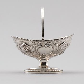 BONBONJÄR, sk sweetmeat bowl, silver, Abraham Peterson, London 1800. Vikt ca 285 gram.