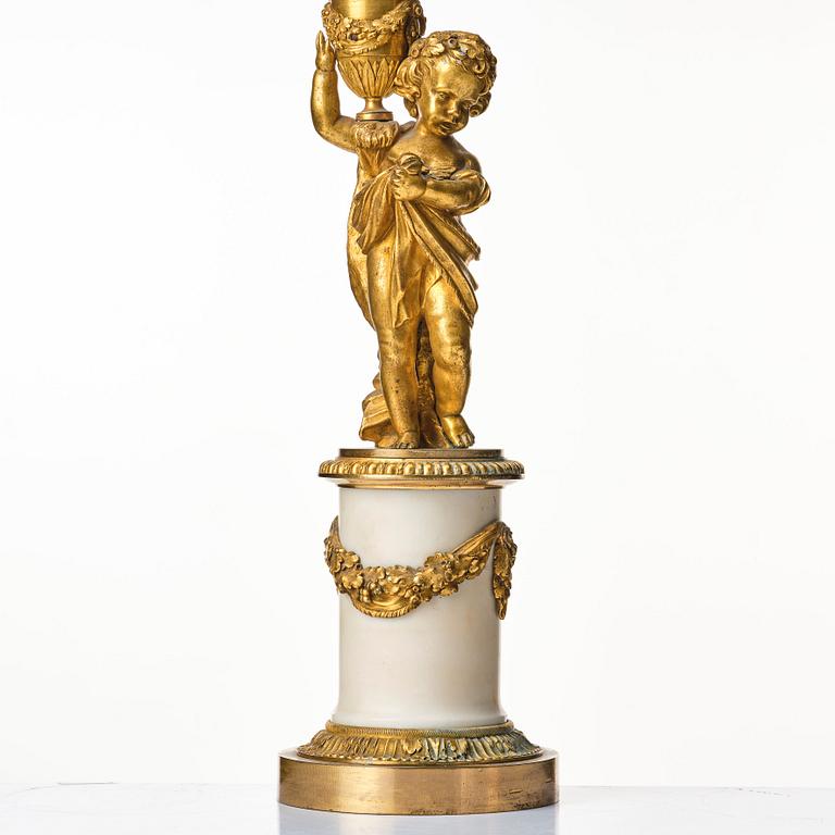Kandelabrar, ett par, för fyra ljus, Frankrike 1700-talets slut, Louis XVI.