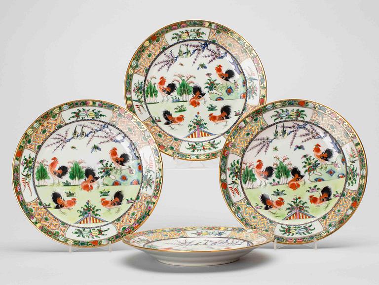 TALLRIKAR, 4 st, Kina, porslin. 1900-talets första hälft.