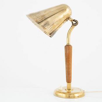 Bordslampa, Böhlmarks, modellnummer 15365. 1900-talets mitt.