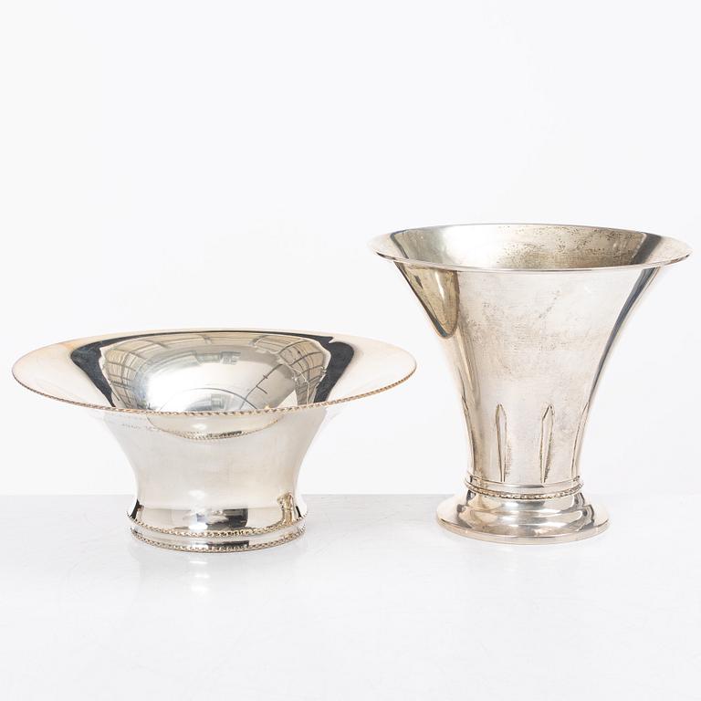 A Swedish silver vase and bowl, marks of CG Hallberg, Stockholm 1933, and Tenn & Silver Ab, Gothenburg 1952 respectively.