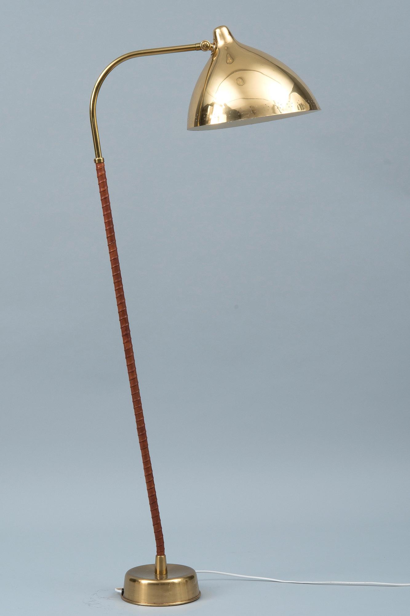 Lisa Johansson-Pape, GOLVLAMPA.