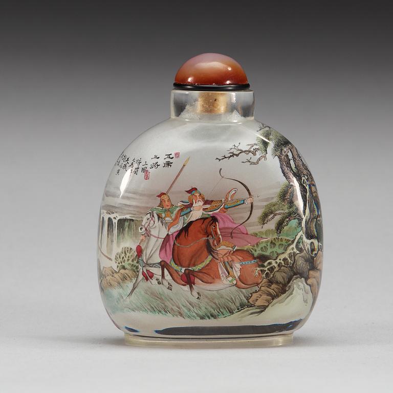 A large inside painted glass snuff bottle, 20th Century.