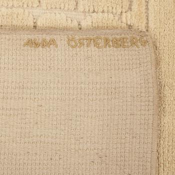 CARPET. Knotted pile in relief. 250,5 x 197 cm. Signed AGDA ÖSTERBERG at the back.