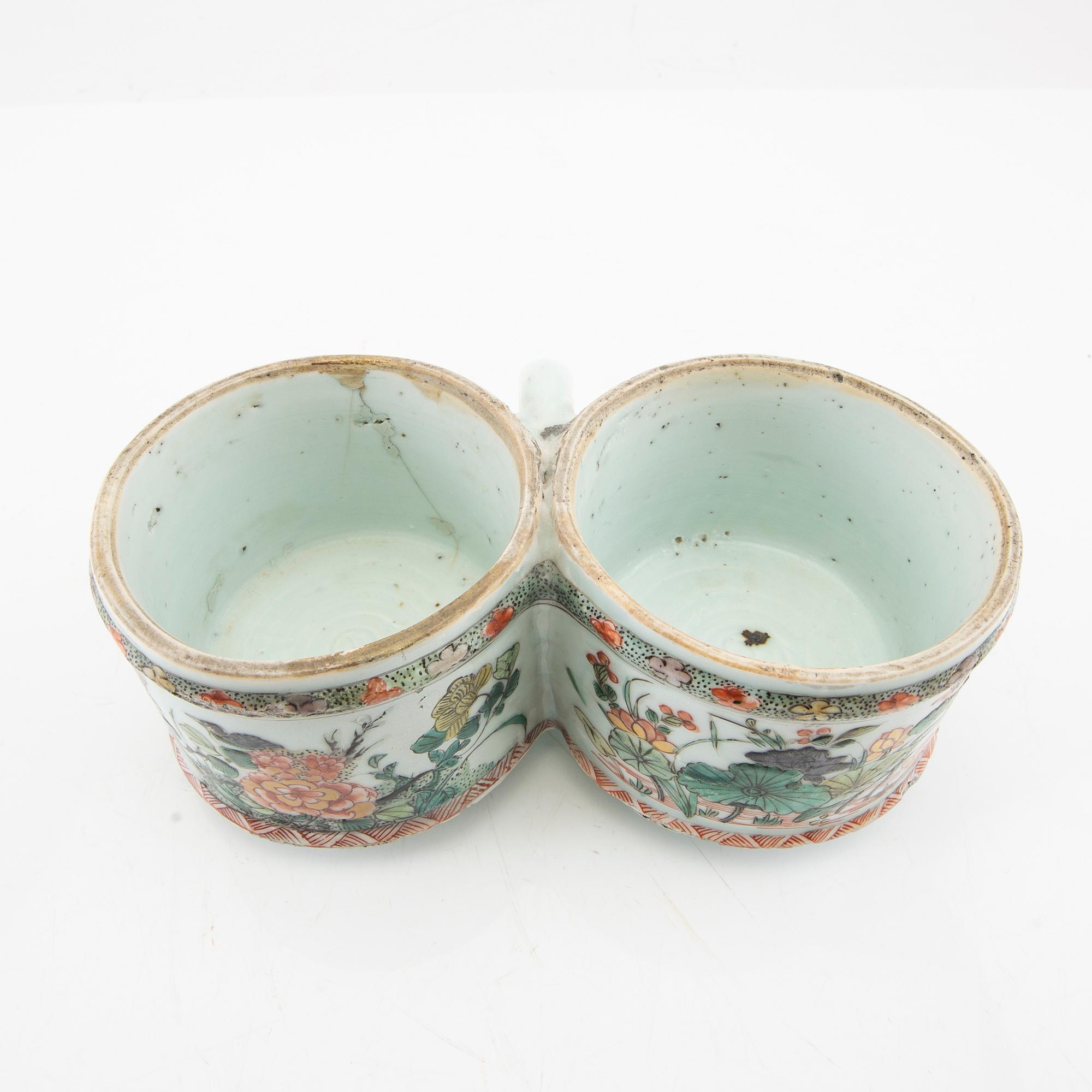 A famille verte cruet stand, Qing dynasty, Kangxi (1662-1722).
