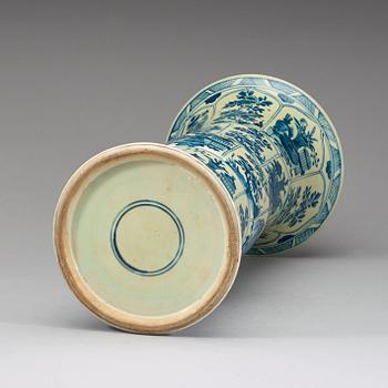 A blue and white gu-shaped vase, Qing dynasty Kangxi (1664-1722).