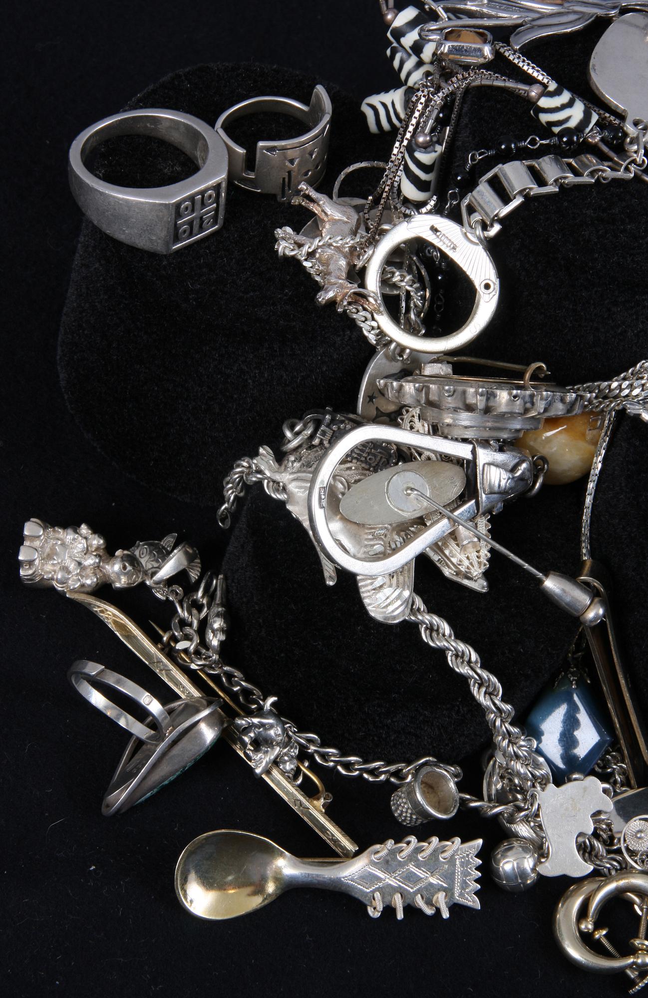 PARTI SILVER, 68 delar, ca 970 g.