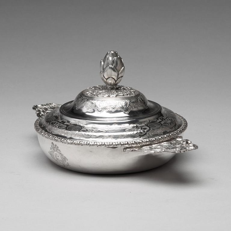 A French 18th century silver equelle and cover, mark of Jean-Guillaume Vealle, Paris 1754.