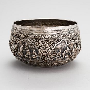 A silver bowl from around the turn of the 20th century, presumably from India.