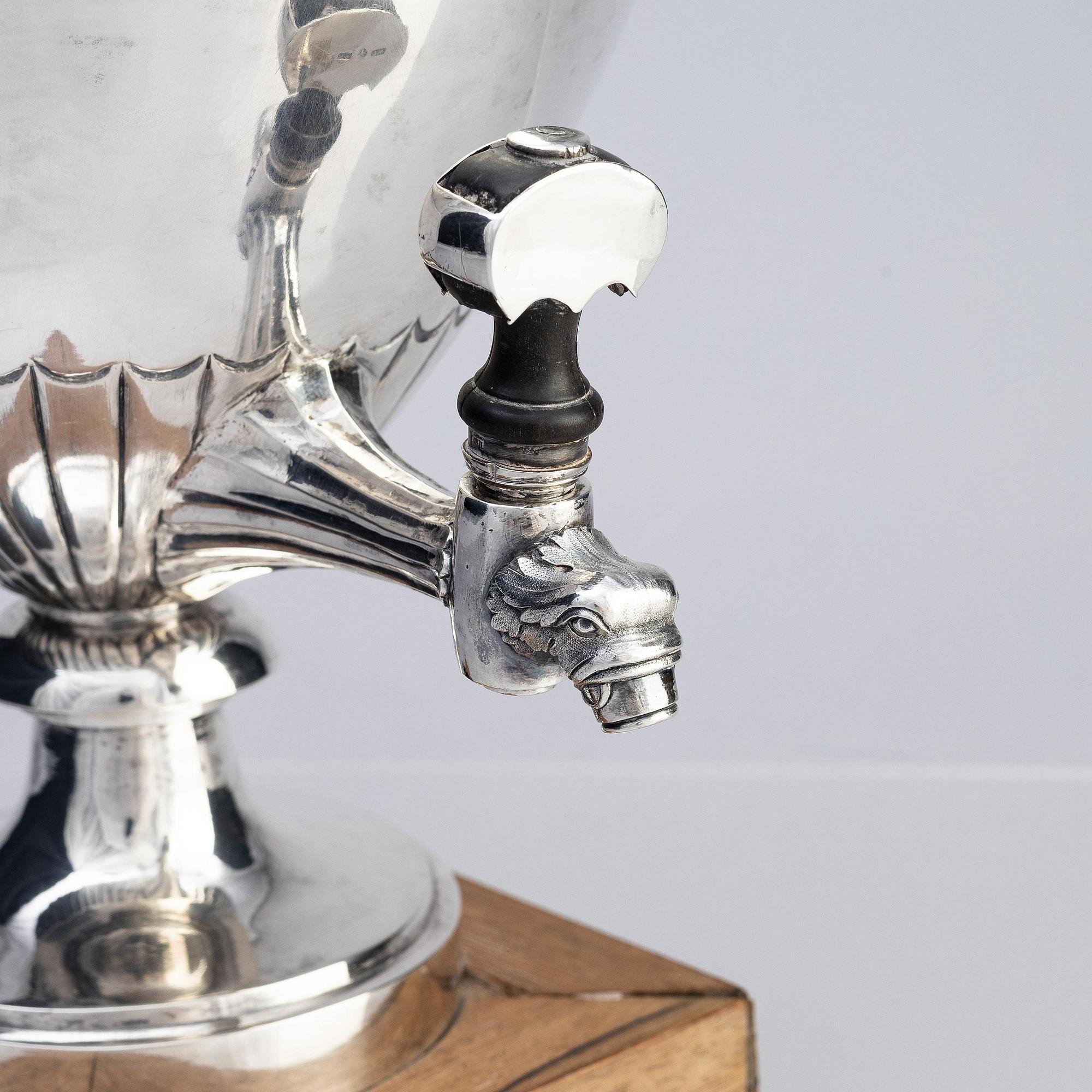 A Swedish early 19th century silver hot-water urn, mark of Adolf Zethelius, Stockholm 1814.