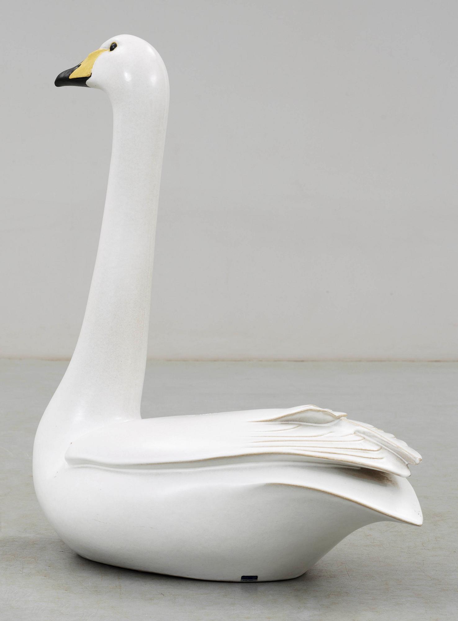 FIGURIN, stengods. Paul Hoff. Gustavsberg. Sign med studiohanden.