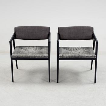 a pair of Gio Ponti "Dormitio" armchairs, L'abbate, Italy. Designed in the 1950's.