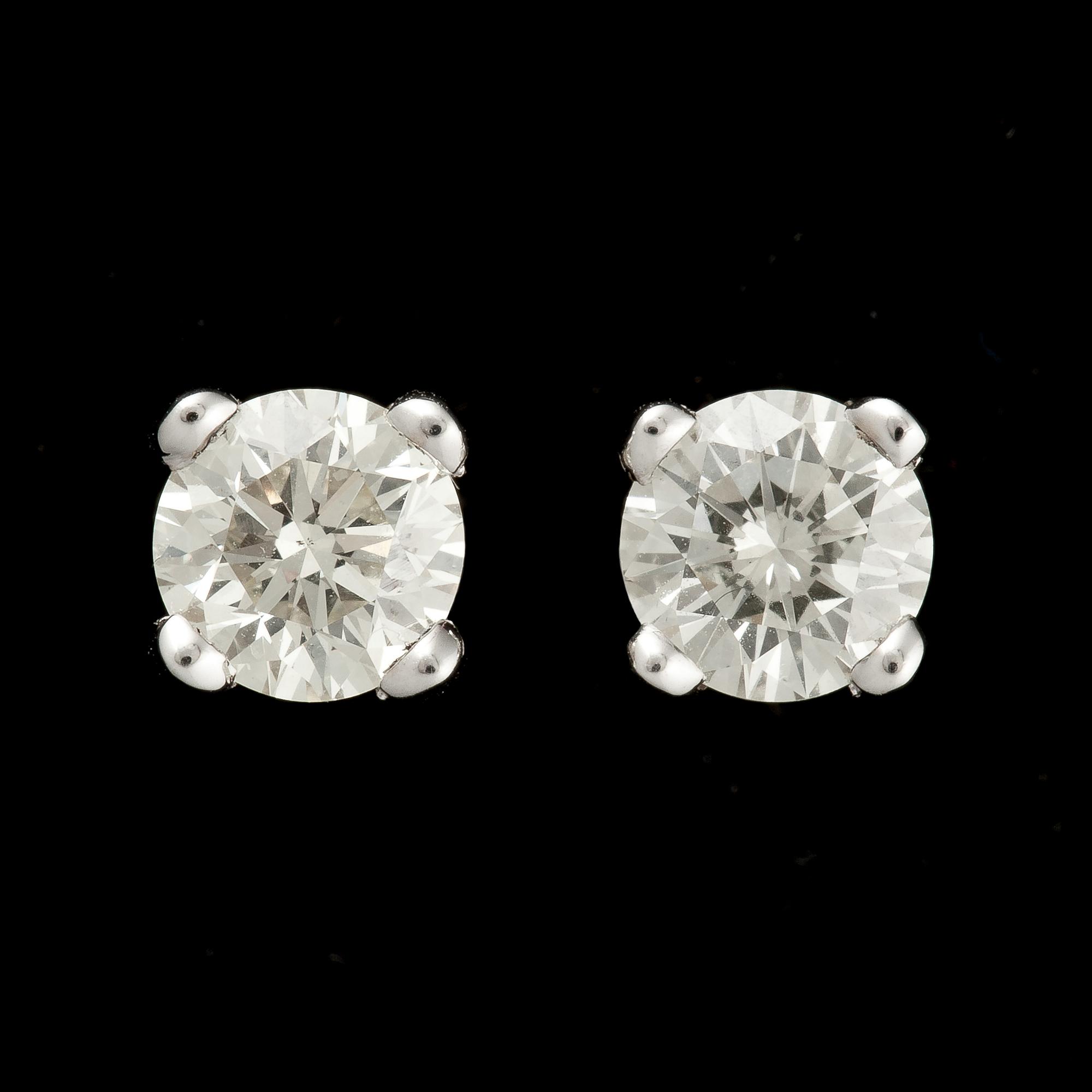 ÖRHÄNGEN, vitguld 18K, briljantslipade diamanter, tot. 1,15 ct.