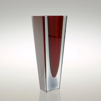 A Kaj Franck 'Prism' glass vase, Nuutajärvi, Notsjö, Finland 1959.