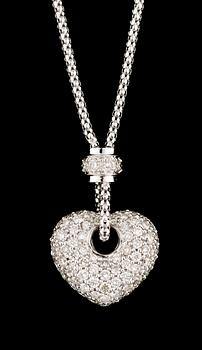 695. A heartshaped gold and diamond pendant with chain.