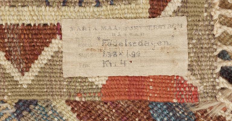 VÄVNAD. "Födelsedagen". Gobelängteknik. 194 x 130 cm. Signerad MMF (Märta Måås-Fjetterström).