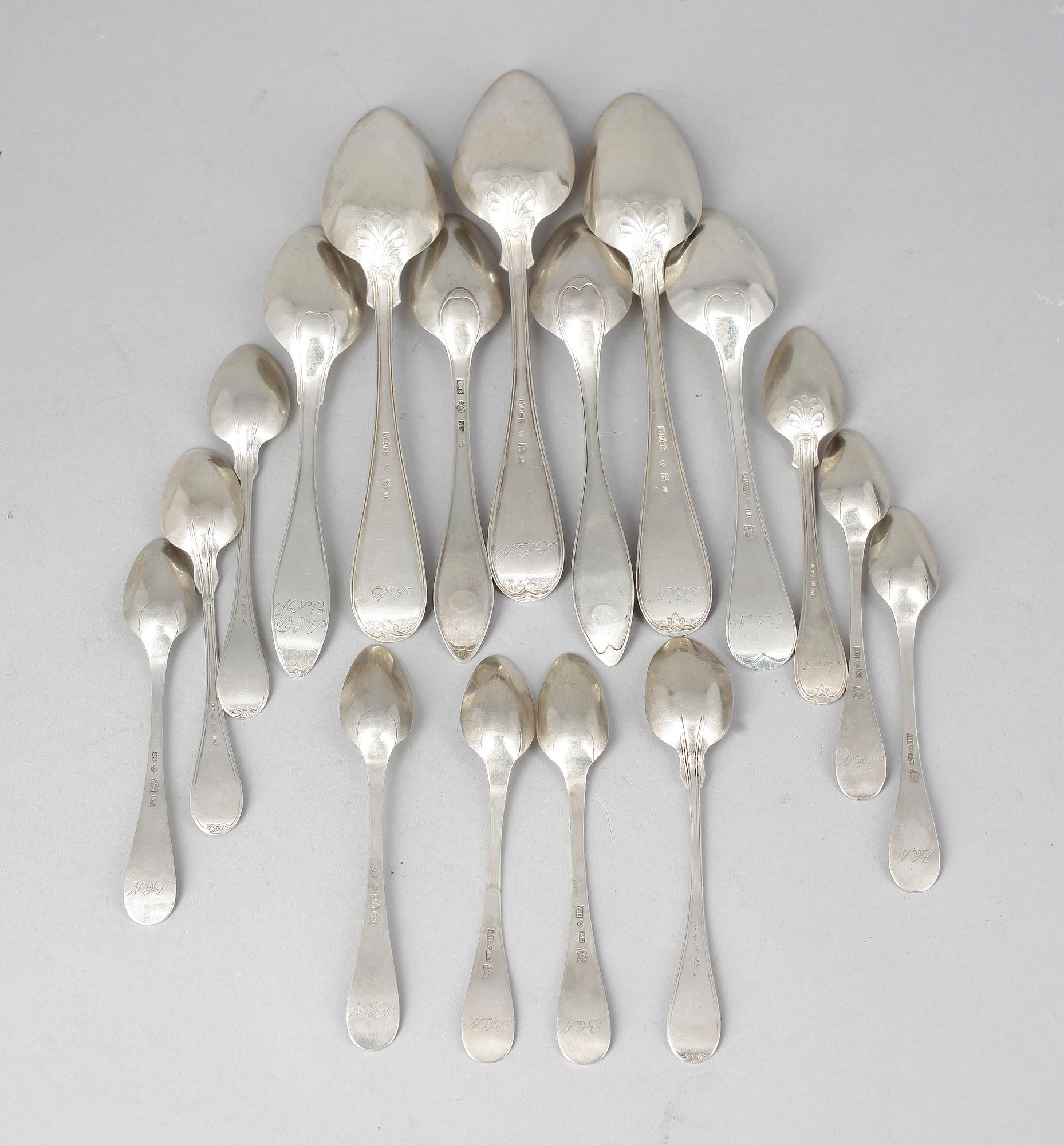 PARTI SKEDAR, 17 st, silver, bl.a. Johan Malmstedt, Göteborg. 1800-1900-tal. Vikt ca 475g.