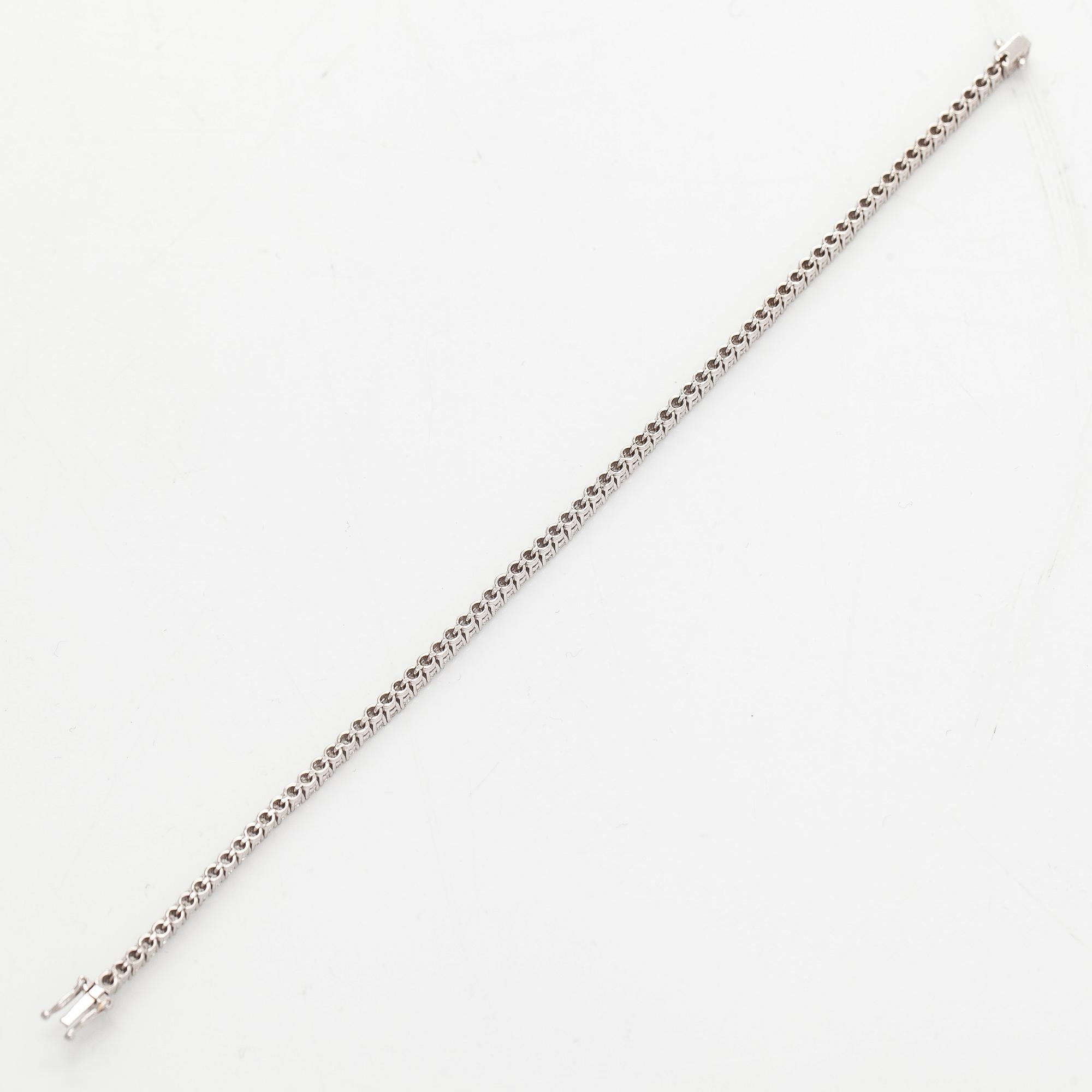 Tennis bracelet, brilliant-cut diamonds, 18K white gold.