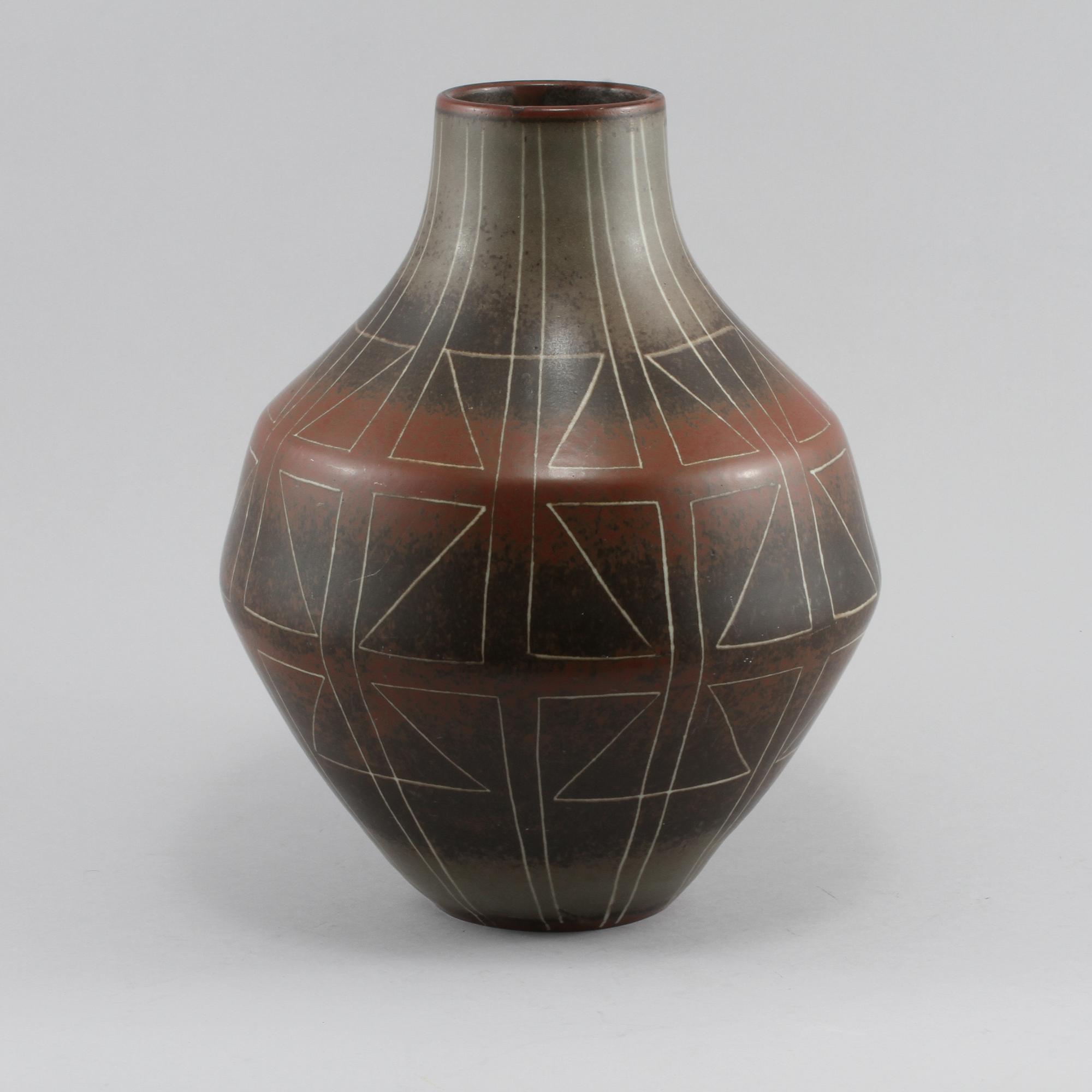 VAS, stengods, Einar Lynge-Ahlberg, Rörstrand, omkring 1900-talets mitt.