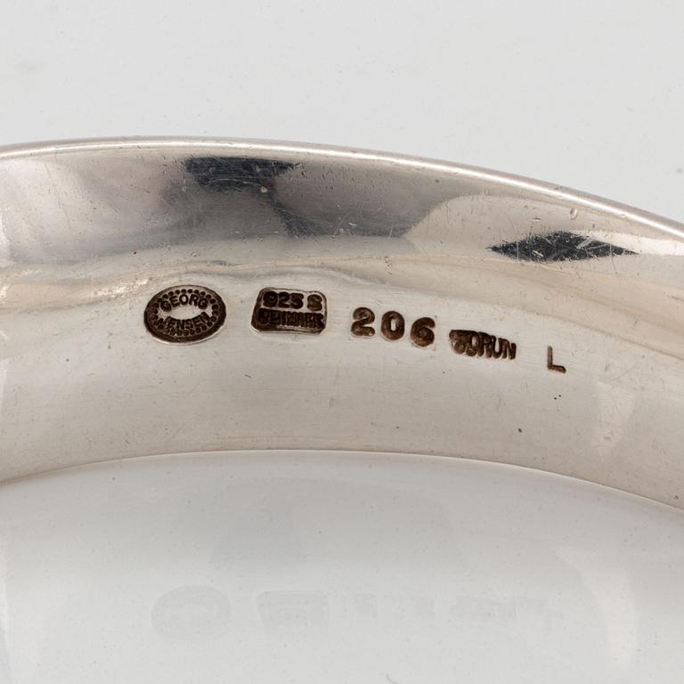 Vivianna Torun Bülow-Hübe, a silver bangle "Möbius", Georg Jensen.