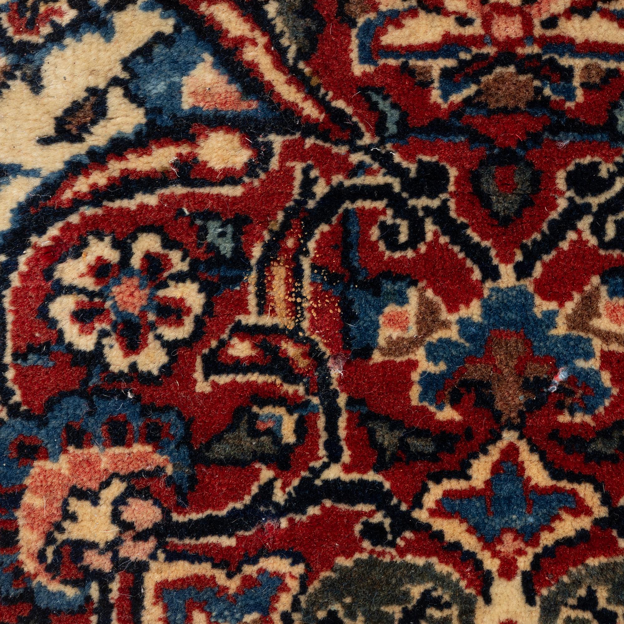 Carpet, oriental, approx. 205 x 130 cm.