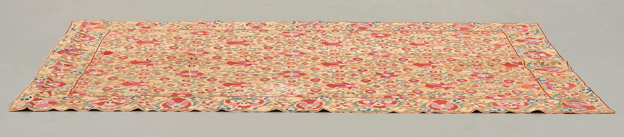 ANTIKT UZBEKISTANSKT SUZANIBRODERI, ca 230,5 x 160 cm.