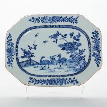 STEKFAT, porslin, Kina, Qianlong(1736-1795).