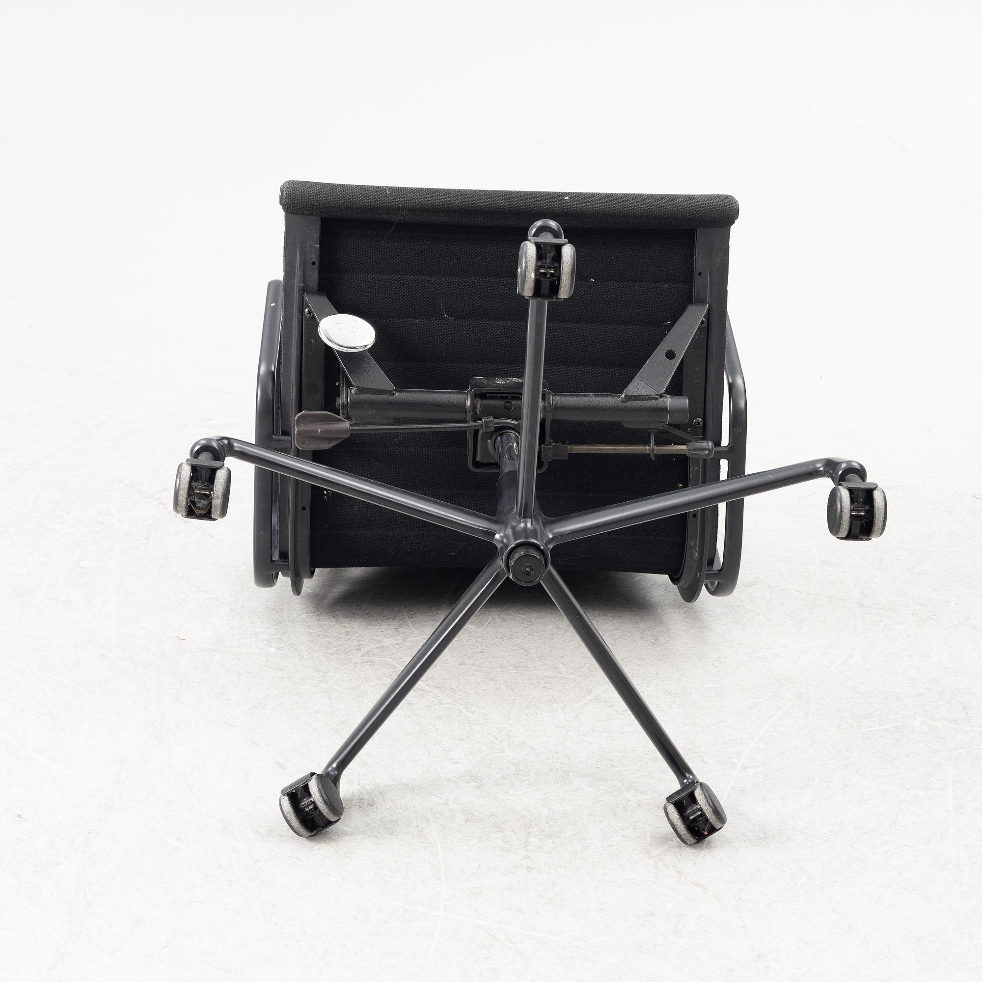 Charles & Ray Eames, kontorsstol, "EA 108" för Vitra.