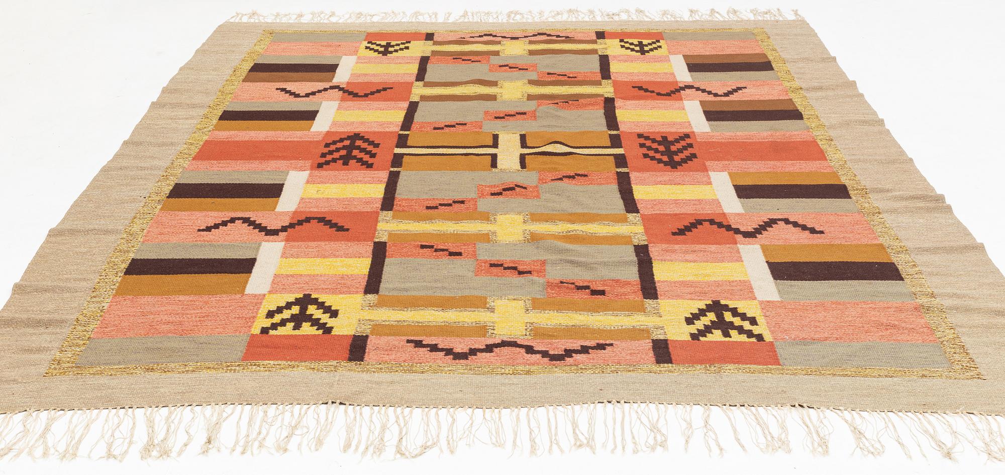 Agnes Albrecht, matta "Aftonstämning", rölakan, ca 340 x 246 cm, Linslöjden i Bräkne-Hoby.