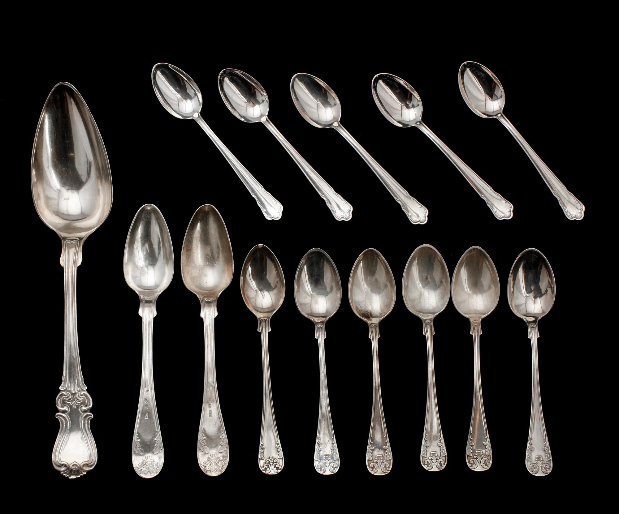 SAMLING BESTICK, silver. Tot vikt 234 g.