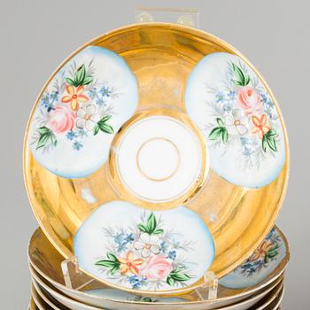 A 14 part porcelain tea set from M.S. Kuznetsov, Russia, late 19th Century.