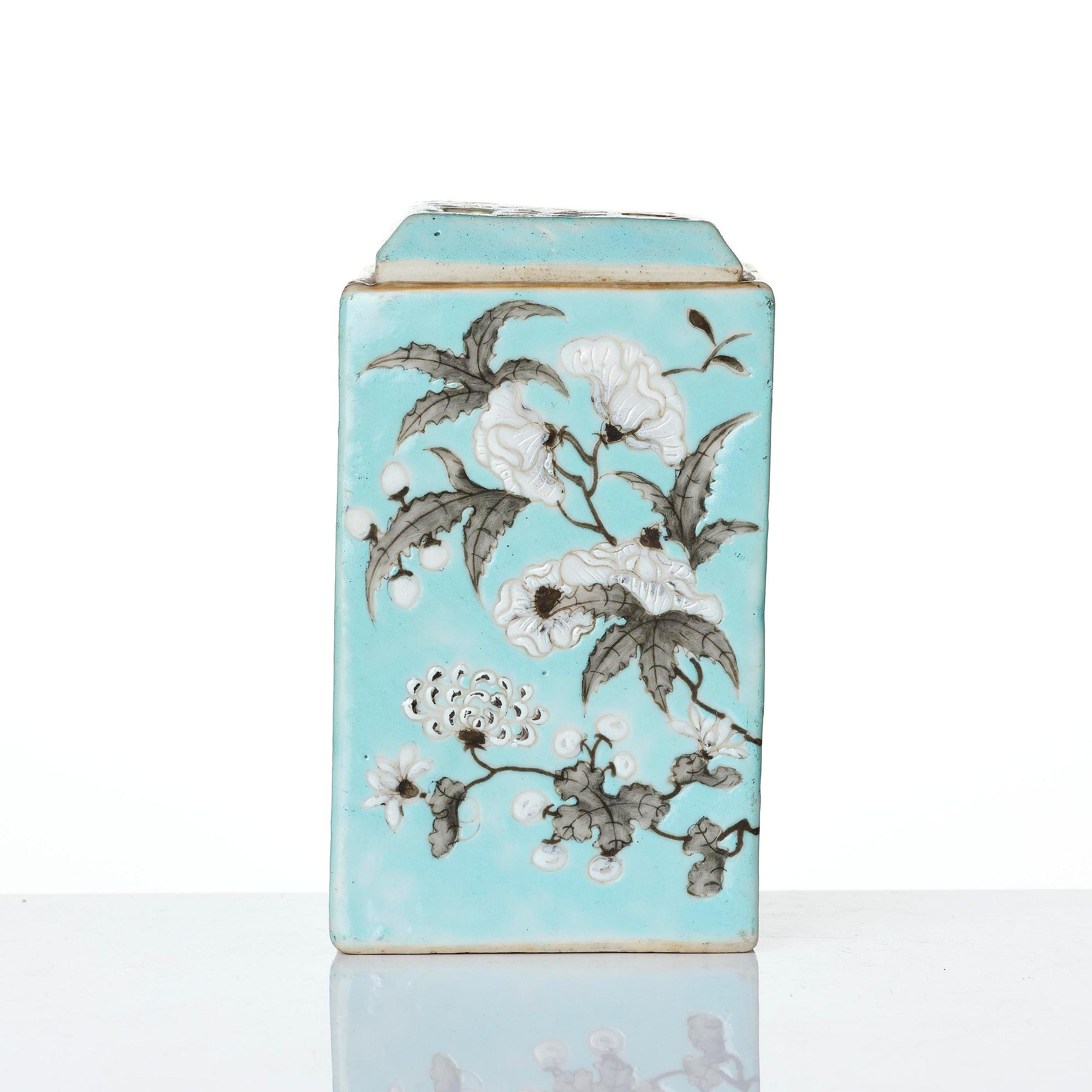 Skål med lock samt ask med lock, porslin. Qingdynastin, Guangxu (1875-1908).