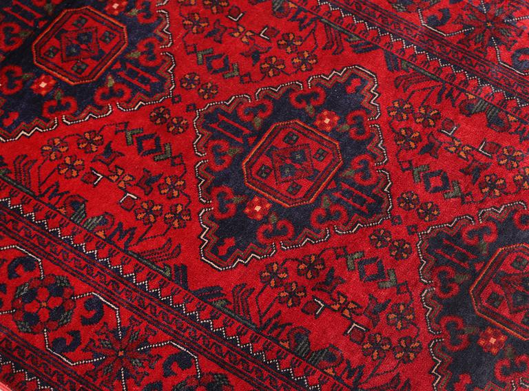 Gallerimatta, Afghan, ca 390 x 91 cm.