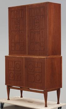 SKÅP. "Krus" Yngve Ekström, märkt Westbergs Möbler AB i Tranås, 1950-tal.