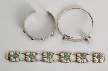 ARMBAND 3 st, silver, bla Gussi, 1950-tal. Total vikt ca 69 gram.