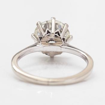 Ring, 18K vitguld, briljantslipad diamant ca 3.5 ct. Kalevi Piirainen, Helsingfors 1975.