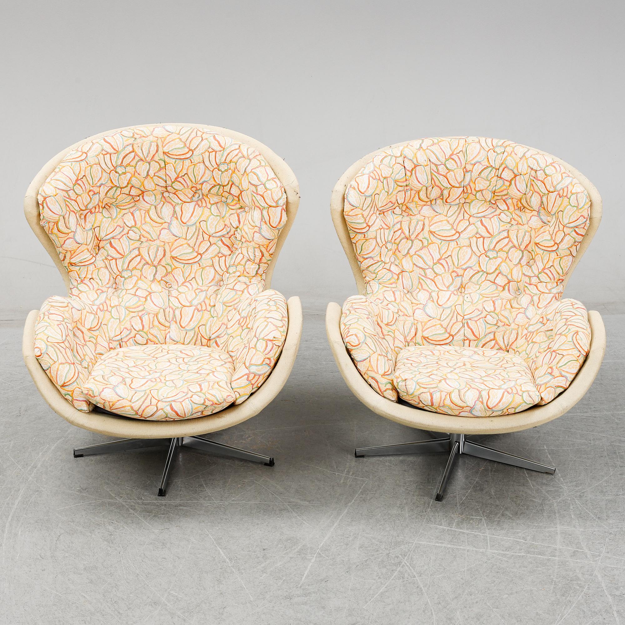 Lennart Bender, a pair of 'Partner' 1970's easychairs.