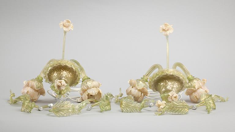 LAMPETTER, ett par, glas, venetianska, 1900-tal. H ca 40.
