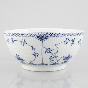 Skål, porslin, Royal Copenhagen, "Musselmalet halvblond", modell 631, 1969-73.