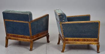 FÅTÖLJER, ett par, 1920-30-tal.