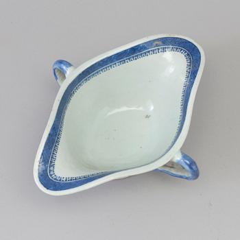 A blue and white sauce boat, Qing dynasty, 19th Century.