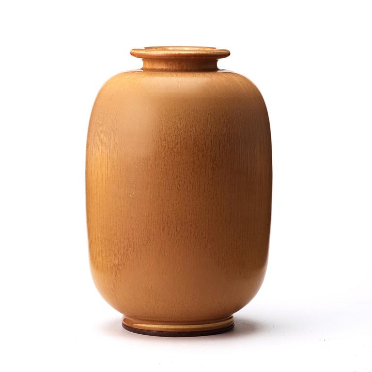 Berndt Friberg, a stoneware vase, Gustavsberg studio 1972.