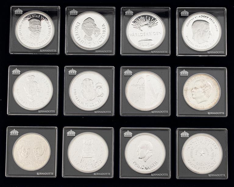Medals, 24, silver .925, “The Bernadotte Dynasty”, Mynthuset Sverige.