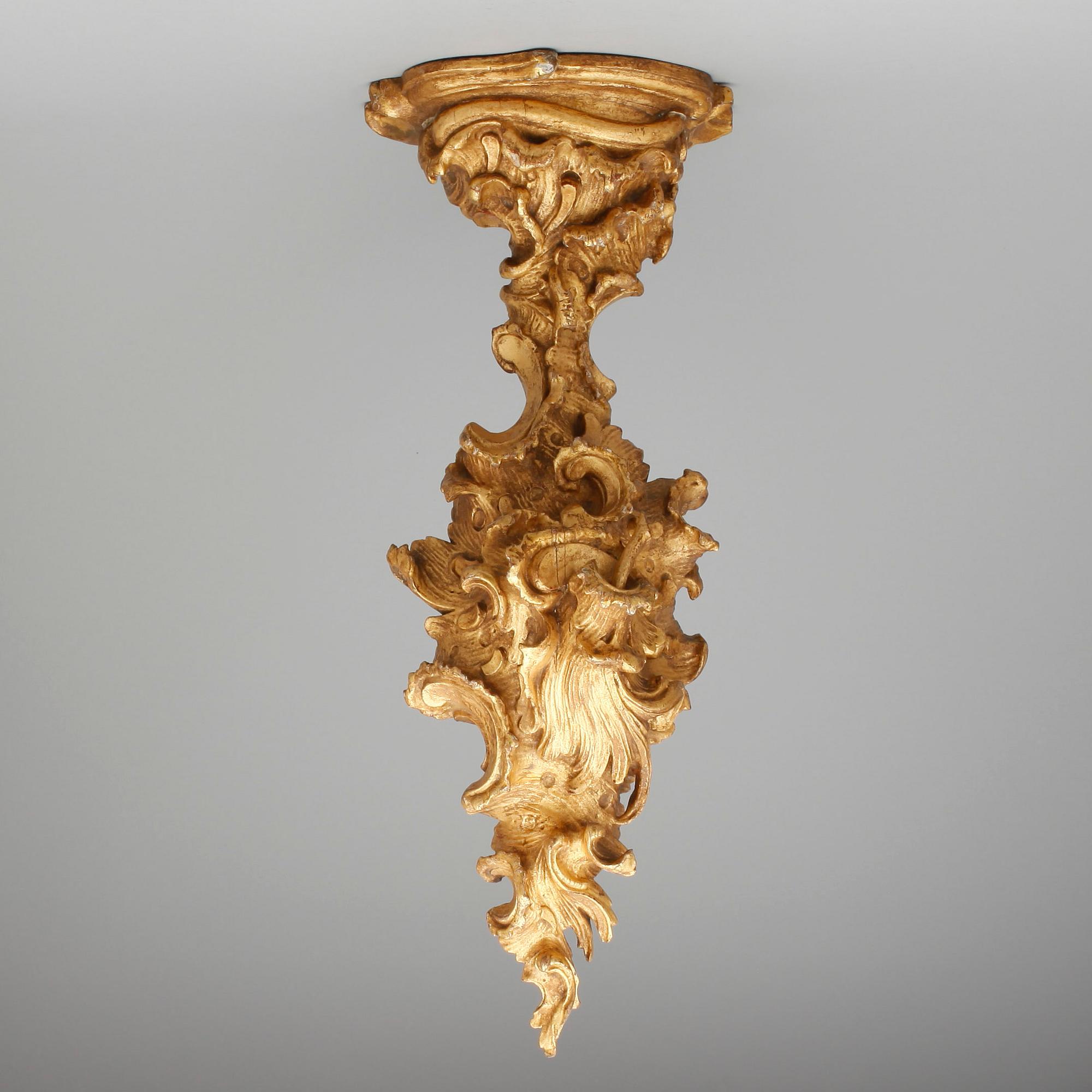 VÄGGKONSOL, nyrokoko, omkring sekelskiftet 1900.