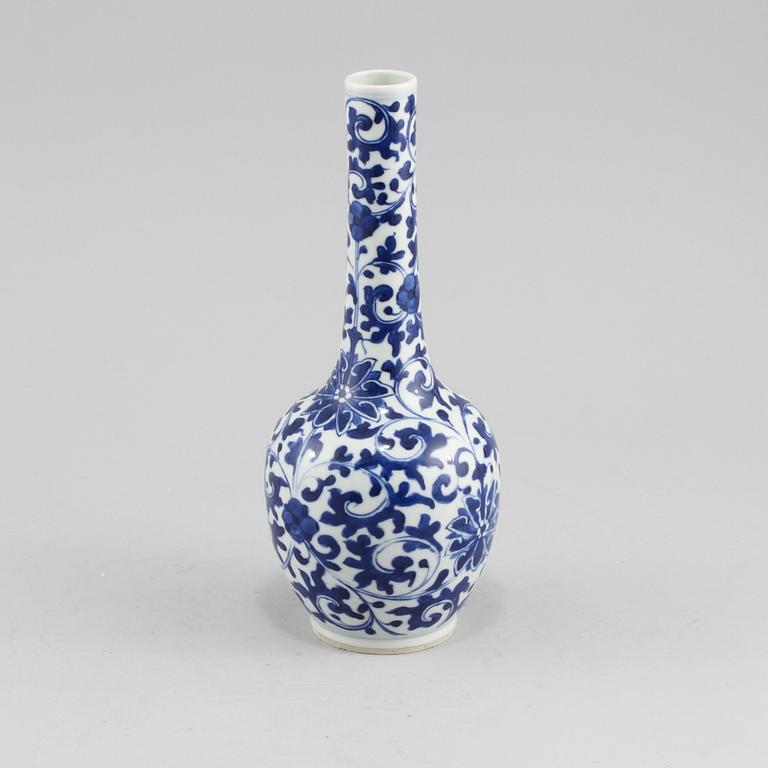 VAS, porslin, Kina, 1800/1900-tal.