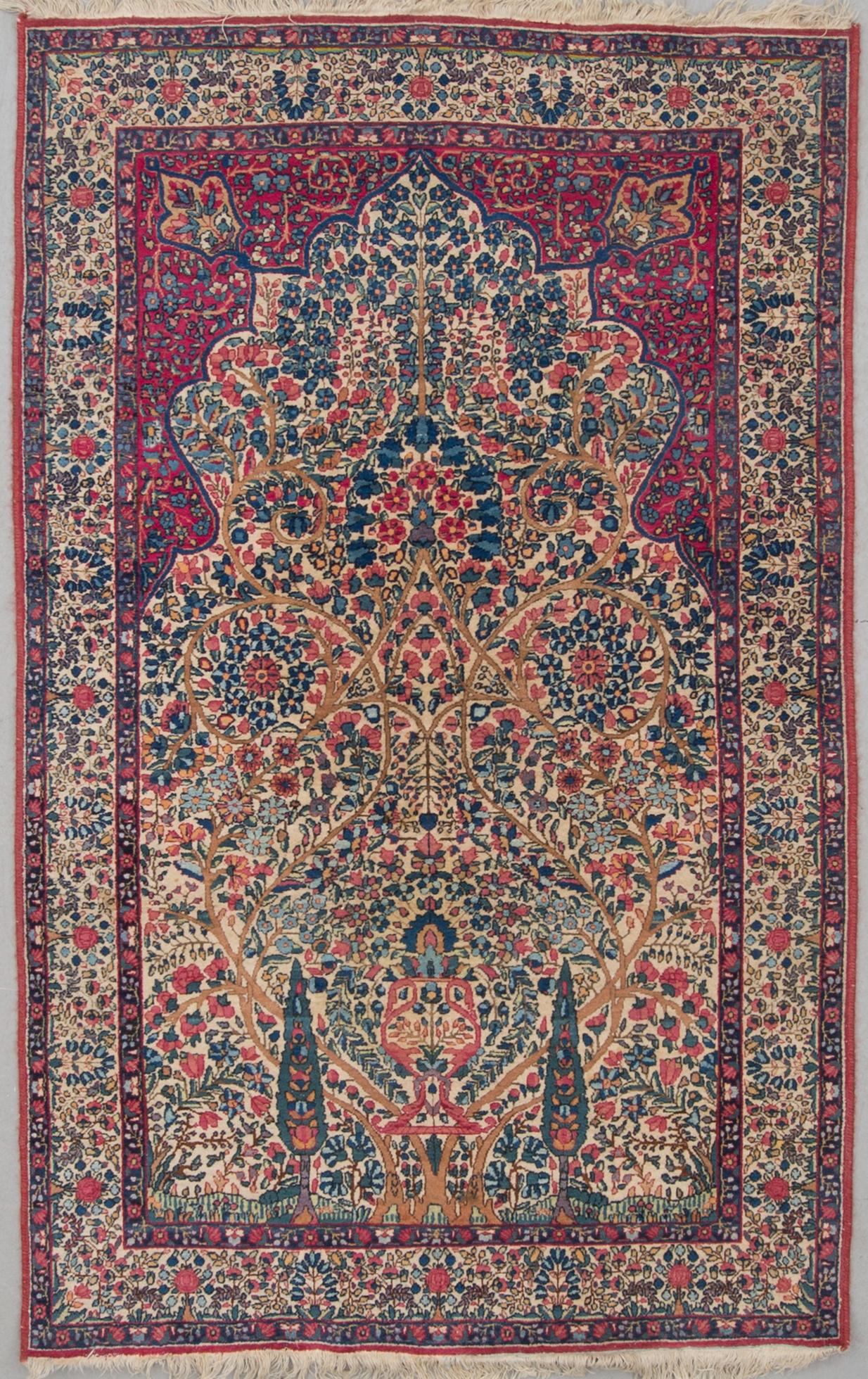 MATTA, semiantik, Kirman laver, ca 225 x 141 cm.
