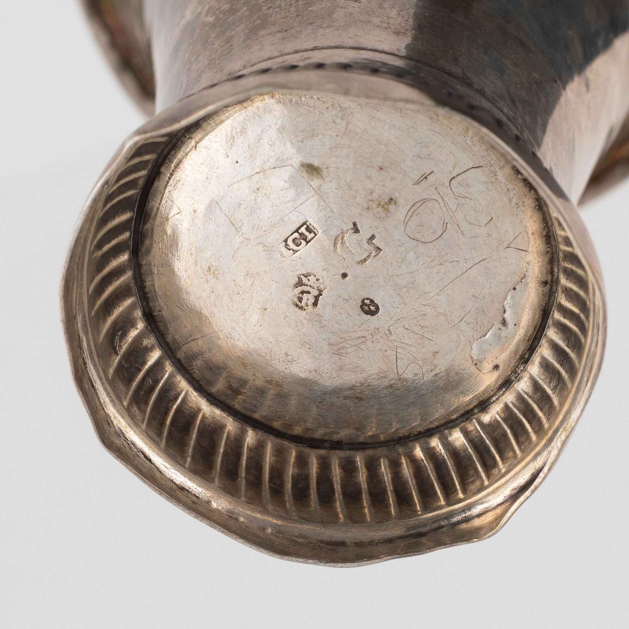 Kalk, tumlare, dosa samt bägare, silver, Sverige, 1700-talets andra hälft till 1832.